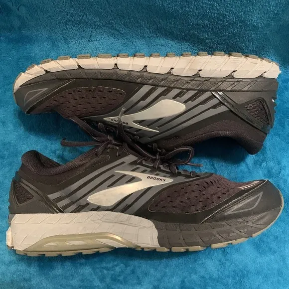 Brooks BEAST 18 Men's Running Shoes Size 12.5 Wide 2E Black/Grey/Silver