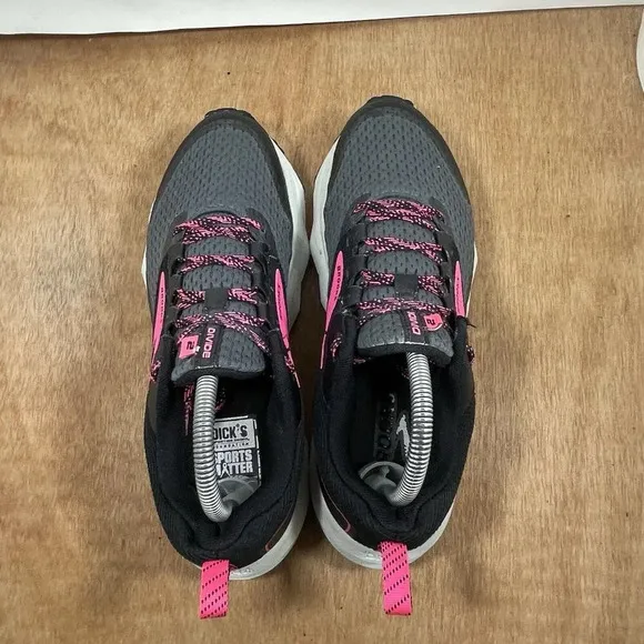 Brooks Divide 2 Women Size 9 Trail Running Shoes Black Pink
