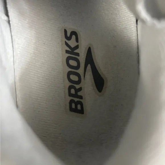 Brooks Ghost 14 Womens Running Shoes Gray Sneakers Athletic Size 9 D (wide)