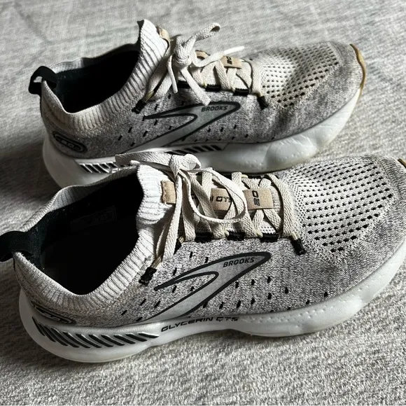 Brooks Glycerin Stealth Fit Gray Running Shoes for Women Size 8