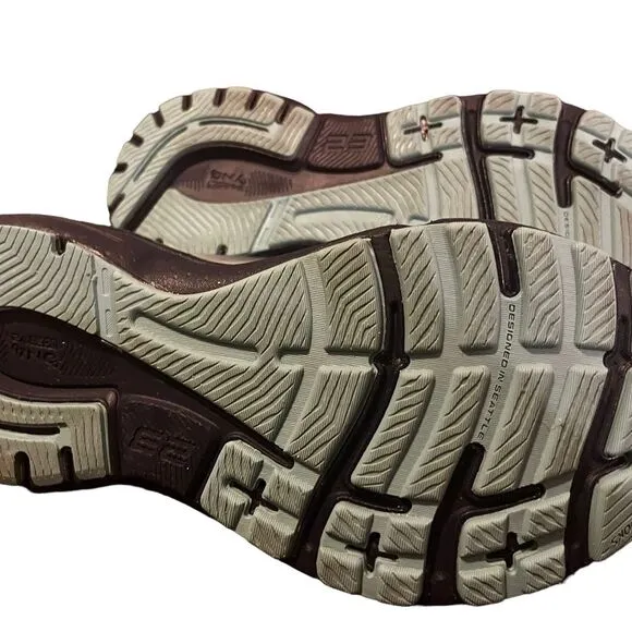 Brooks GTS 23 Women’s Running Shoes, Size 8 Wide