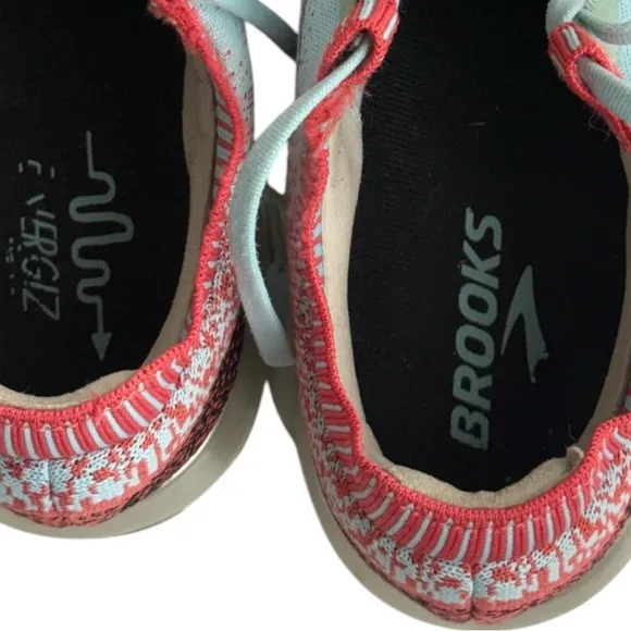 Brooks Levitate 2 Coral &amp; Blue Athletic Shoes