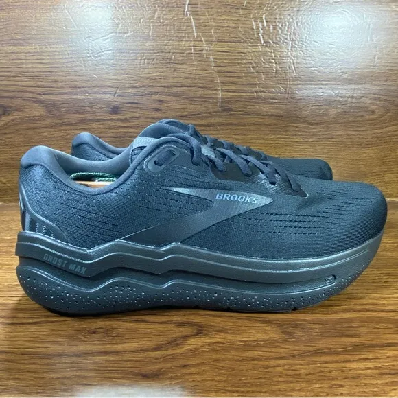 Brooks Mens Shoe Size 11.5 black
