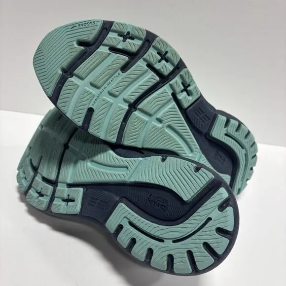 Brooks Women’s Adrenaline GTS 23 Running Shoes, Size 8.5 Wide