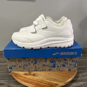 Brooks Women's Size 7 D Wide Addiction Walker 2  Shoes Sneaker Triple White