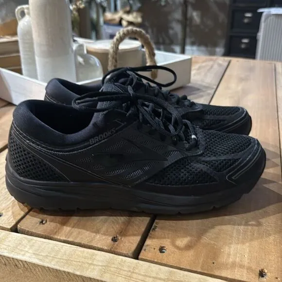 Brooks Addiction 13 size 11 Wide B78