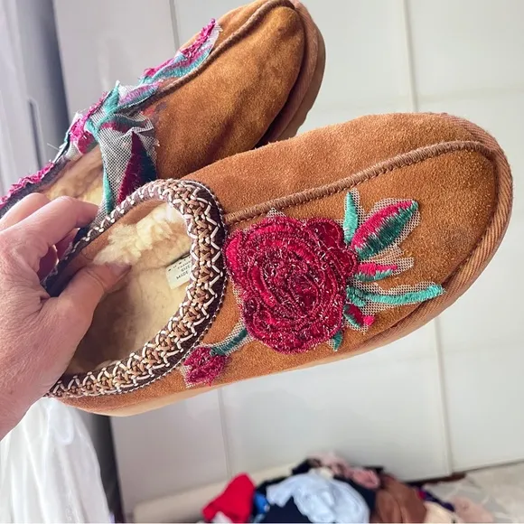 Brown and Red Moccasin Slippers with Floral Pattern