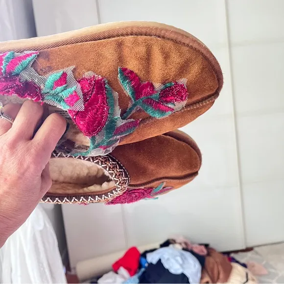 Brown and Red Moccasin Slippers with Floral Pattern