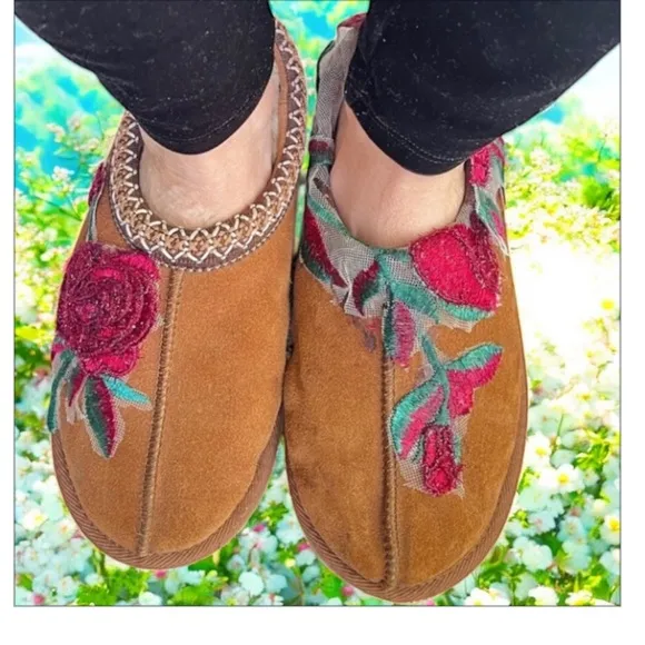 Brown and Red Moccasin Slippers with Floral Pattern