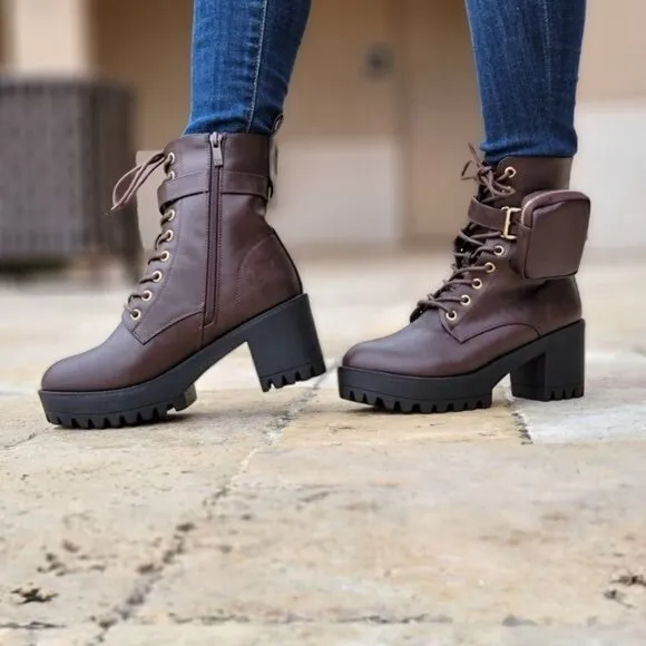 Brown‎ Women's Lug Sole Ankle Lace Up Heeled Ankle Boots w Pouch