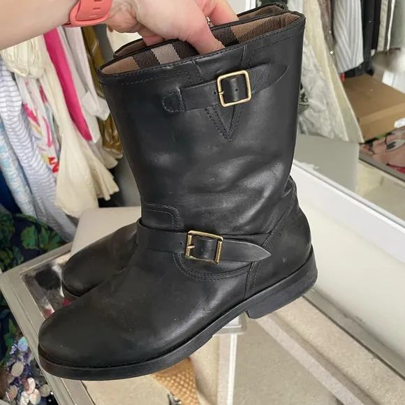 Burberry Brit Boots Dunbar Flat Mid Boot sz 40
