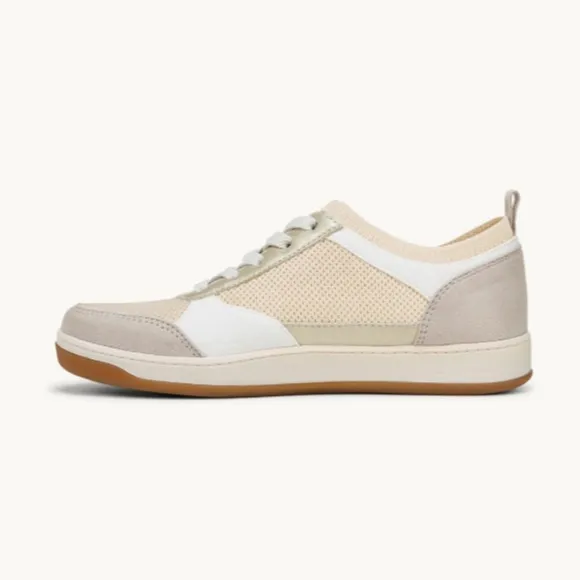 Bzees Dynamic Slip On Sneaker
