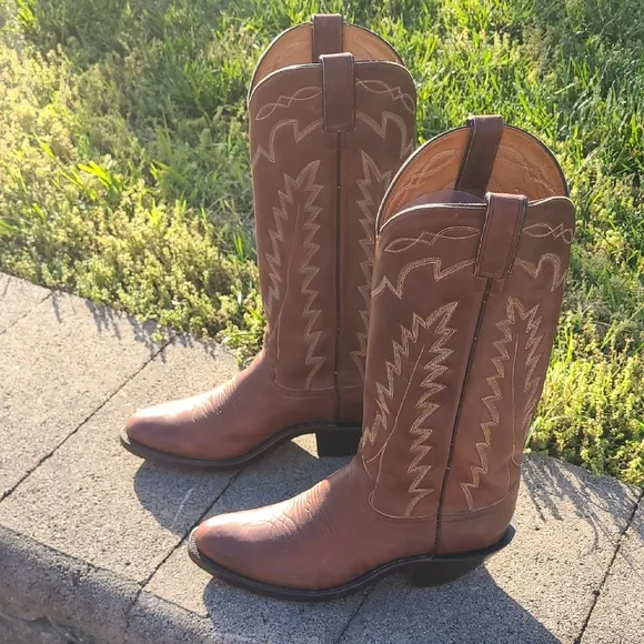 Caboots Brown Calfskin Western Cowboy Boots size 9.5 D round toe