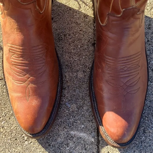 Caboots Brown Calfskin Western Cowboy Boots size 9.5 D round toe