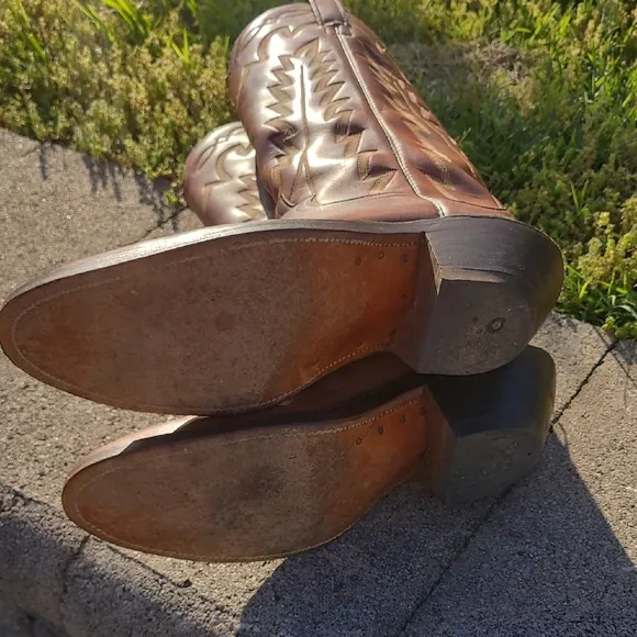 Caboots Brown Calfskin Western Cowboy Boots size 9.5 D round toe