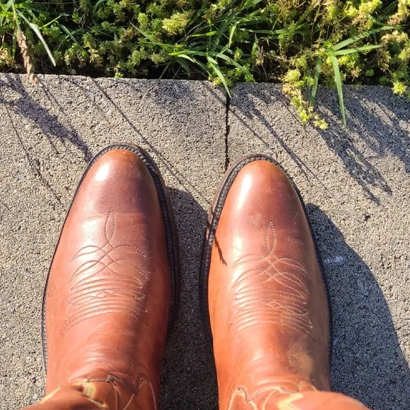 Caboots Brown Calfskin Western Cowboy Boots size 9.5 D round toe