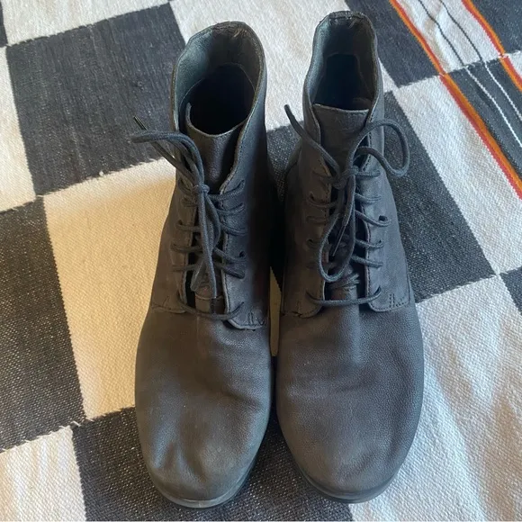 Camper Leather Bowie Lace up Boots! Black. Size 36 or 6 in US.