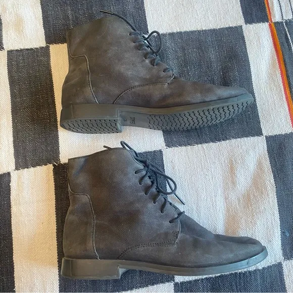 Camper Leather Bowie Lace up Boots! Black. Size 36 or 6 in US.