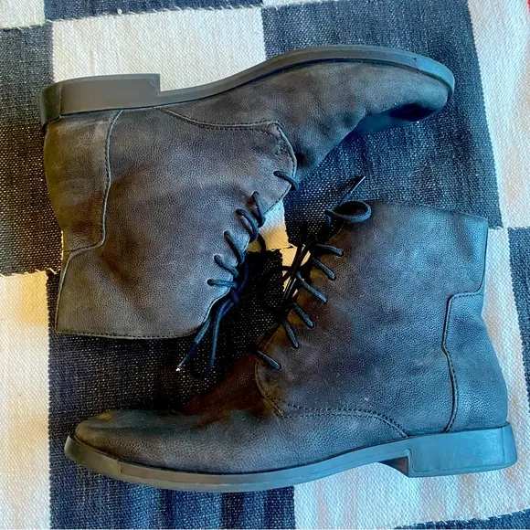 Camper Leather Bowie Lace up Boots! Black. Size 36 or 6 in US.