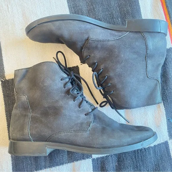Camper Leather Bowie Lace up Boots! Black. Size 36 or 6 in US.