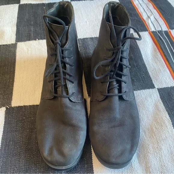 Camper Leather Bowie Lace up Boots! Black. Size 36 or 6 in US.