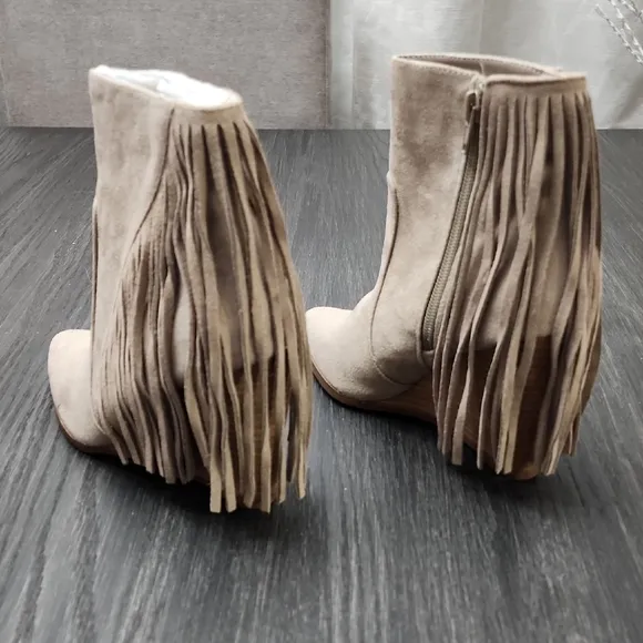 Carlos Santana Mika Western Wedge Fringe Boots Booties Driftwood