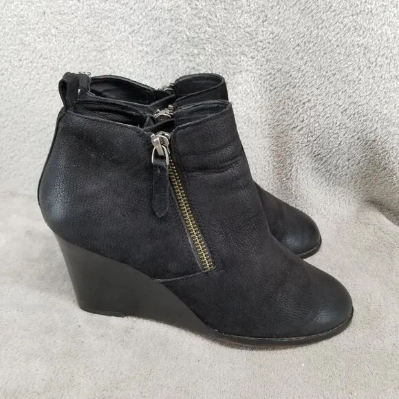 Caslon Shoes Womens Size 7 Black Leather Side Zip Wedge Ankle Boots