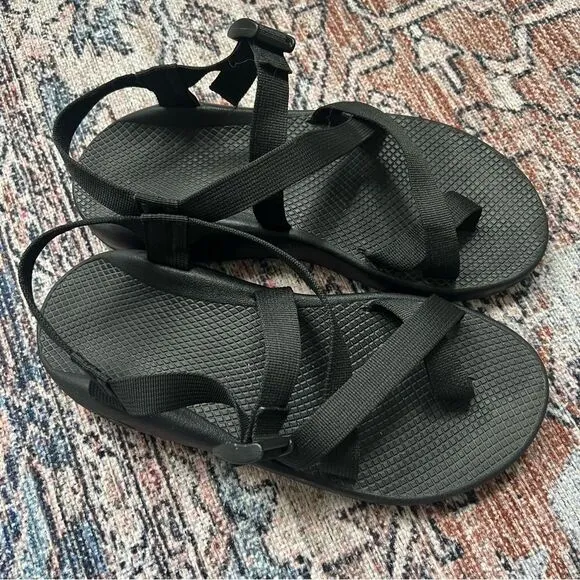 Chaco Men’s Z2 Classic Black Sport Sandals Size 11 Adjustable Hiking Shoes