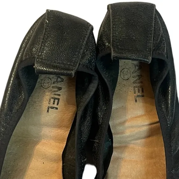 Chanel Black/Gold Leather Camellia Beaded Flower Scrunch Ballet Flat Sz 39 Women