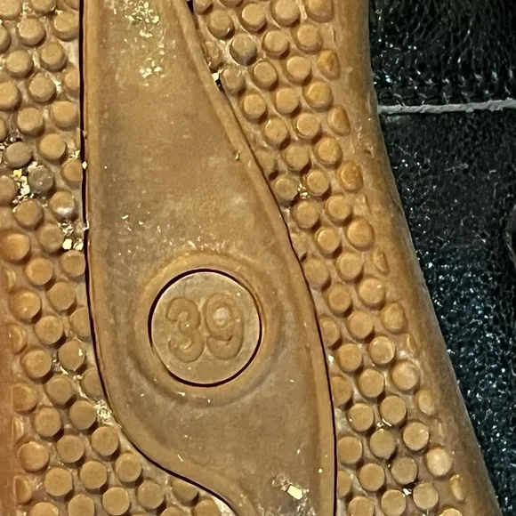 Chanel Black/Gold Leather Camellia Beaded Flower Scrunch Ballet Flat Sz 39 Women