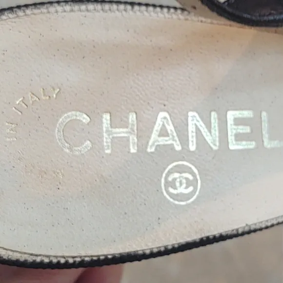 Chanel Luxury Black Open Toe Slingbacks- Size 40