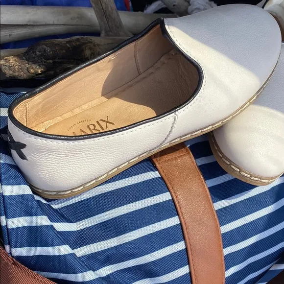 CHARIX • Cream Women's Slip-On Shoes • SZ. 37