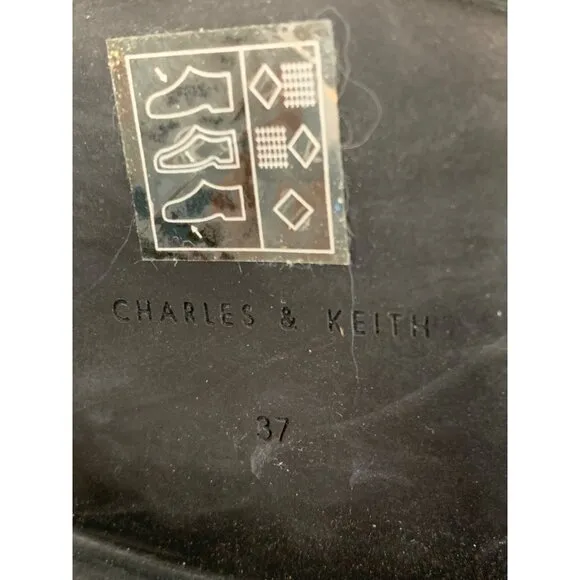 Charles &amp; Keith Women's Brown Chelsea Boots Size 6.5 Stretch Flat Lug EUC 7487