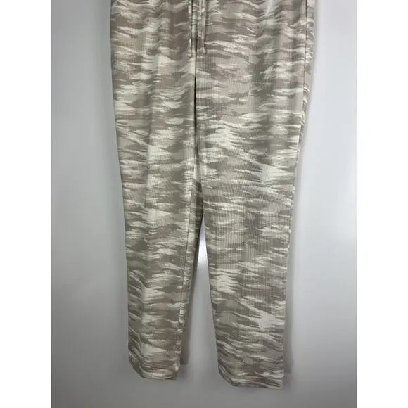 Chico's Set CoziSoft Playful Camo Dolman Pullover Drawstring Ankle Pants Size 1