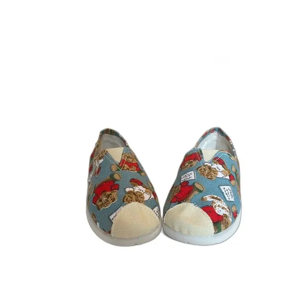 Christmas Bear Canvas shoes by Moequi Size 8 Brand New slip on size 8 shoes