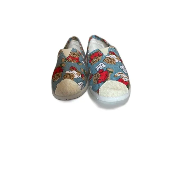 Christmas Bear Canvas shoes by Moequi Size 8 Brand New slip on size 8 shoes