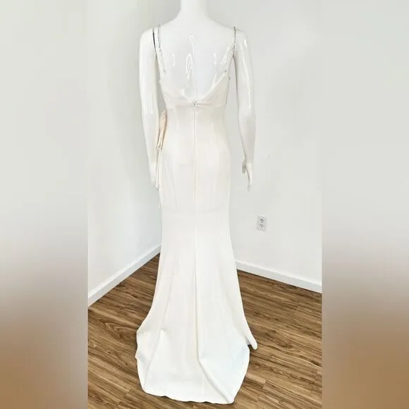 Cinq a Sept Emmie Gown in Ivory Size 4