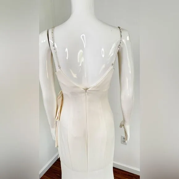 Cinq a Sept Emmie Gown in Ivory Size 4