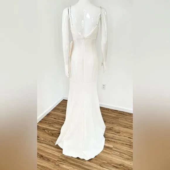 Cinq a Sept Emmie Gown in Ivory Size 4