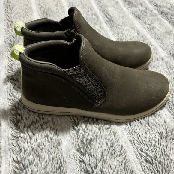 Clarks Cloudsteppers Casual Booties Breeze Clover Olive Size 6.5