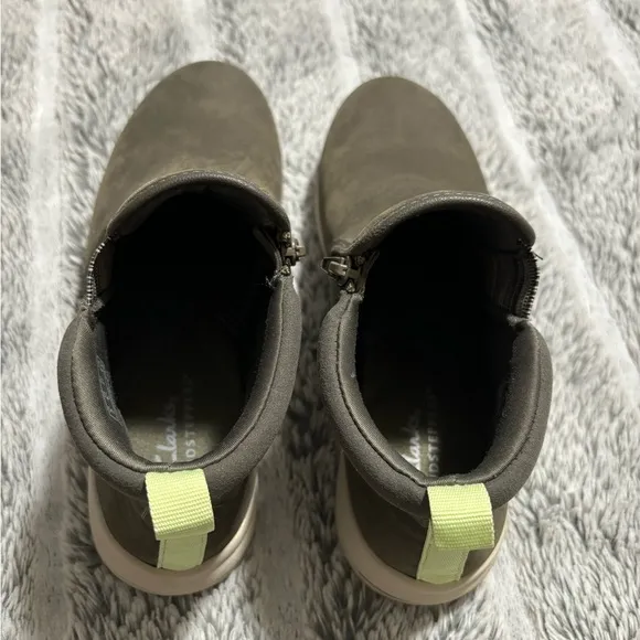 Clarks Cloudsteppers Casual Booties Breeze Clover Olive Size 6.5