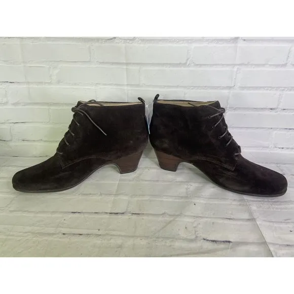 Clarks Leyden Bell Brown Suede Leather Witch Lace Up Boots Bootie Womens Size 11