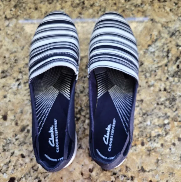 Clarks Striped Slip-On Shoes Women's Size 10