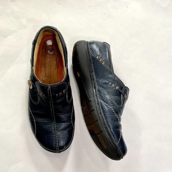 Clarks Un.Loop Unstructured Leather Slip On Shoes 9.5