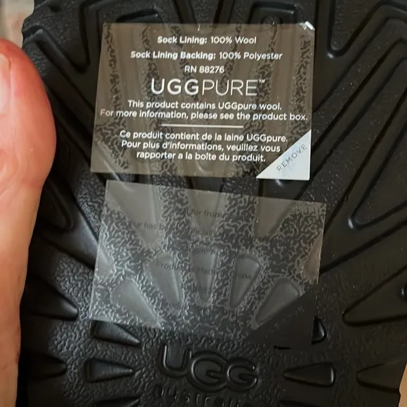 classic short black leather UGG boots ( women’s ) Size 9