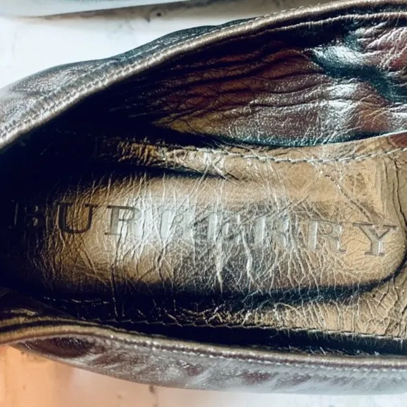 Clean Burberry Black Plat Shoes. In a Good Condition.👌