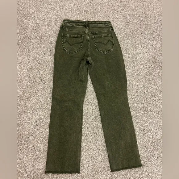 Cleo   Wolf Women’s High Rise Ankle Straight Jenas in Olive size W25/L27