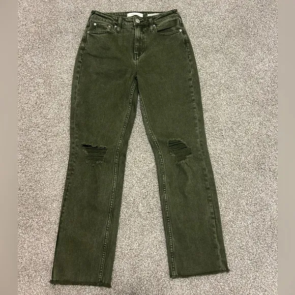 Cleo   Wolf Women’s High Rise Ankle Straight Jenas in Olive size W25/L27