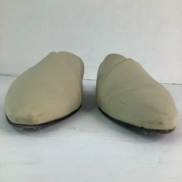 Closed Leather Off White Leather Flat Heel Women’s Mules Shoes Sz 39/8.5