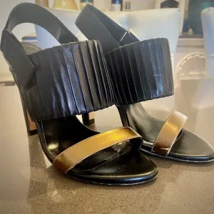 CLUB MONACO ⭐️6 1/2 Cool Looking Heels ! Black pleated Leather with Gold band.♥️